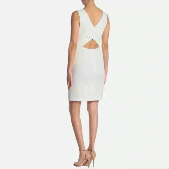 NWT Betsey Johnson Women'S Cross Cutout Back Scuba Crepe Dress White Size 8 - Picture 5 of 12